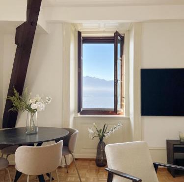 Montreux Riviera Suite Waterfront 3 Bedrooms Private Parking