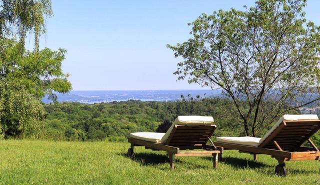 MONTRIGIASCO'S COZY VILLA AMIDST LUSH GREEN NATURE