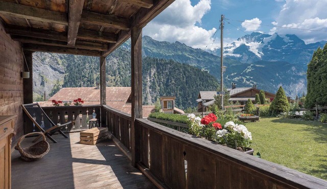 Mountain View Chalet near Lauterbrunnen and Parking