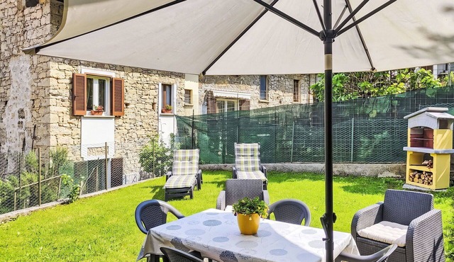 Nice apartment for 2 guests with WIFI, TV, patio and pets allowed