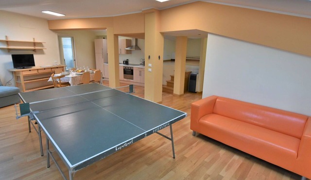 Nice apartment for 6 guests with WIFI, A/C and TV
