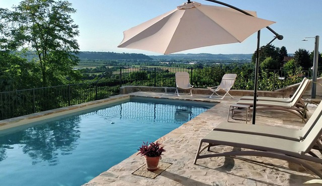 Noble residence with pool in the Langhe