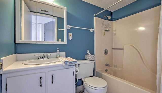 Oceanfront Ormond Beach Condo w/Pool Access! in Ormond Beach