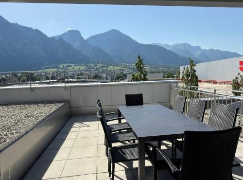 Penthouse mit Panoramaterrasse & Bergblick in Landquart