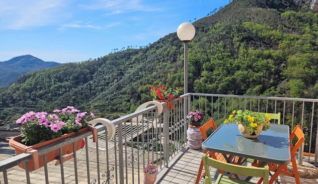 Perfect vacation, close to the 5 terre. Ideal for those who love the sea, hiking, biking in Levanto