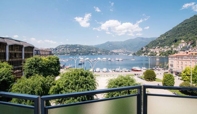 Piazza Cavour - My Home in Como
