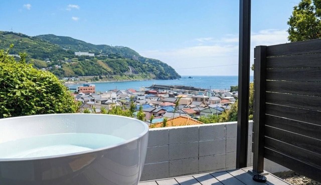 Private Villa with OceanView OpenAir Bath | Sleeps up to 8 | FamilyFriendly with Slide | Firework/Kamo District Shizuoka in Kamo District