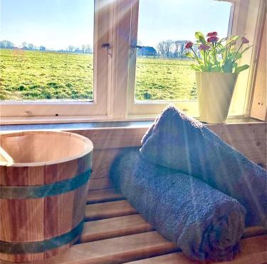 Reetdachhaus, Sauna, E-Bikes, 6 Personen in Osterhever