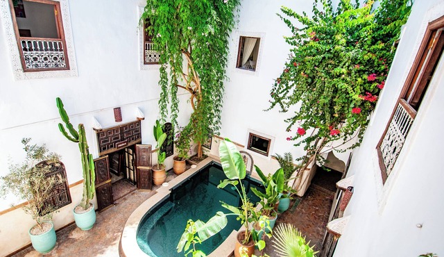 RIAD PRIVATISATION - Heated swimming pool - MARRAKECH MEDINA superb ATLAS view in Marrakesh