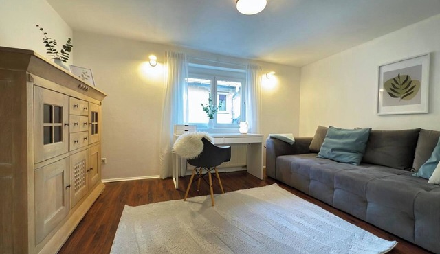 Scharnhäusle 2- Large apartment with bathtub & balcony in Ostfildern
