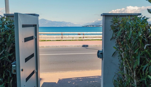 Soffio di Lago - Two Bedroom Apartment, Sleeps 4