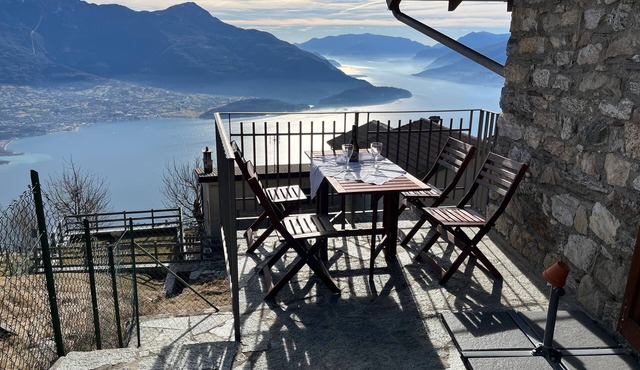 Sonniges Rustico in den Bergen am Comer See