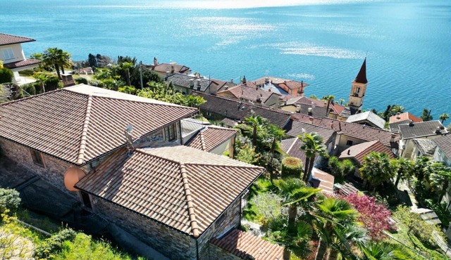 Stay near Lake with Panoramic Views
