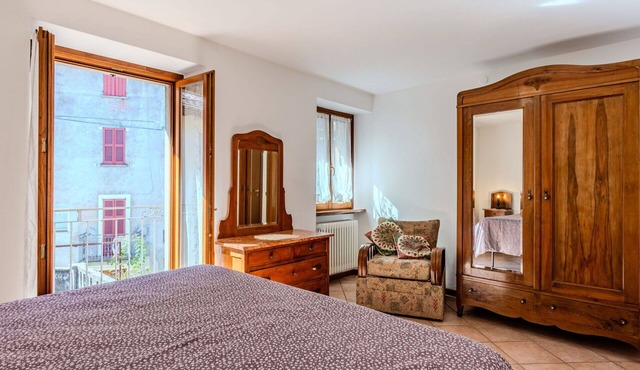 Stunning private villa for 5 people with WIFI, balcony and pets allowed