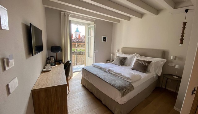 The Tower Belgirate - Luxury Rooms - Jasmine