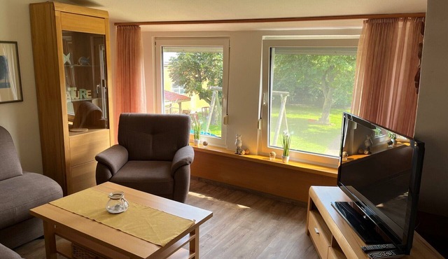 Vacation apartment for 4 people (+ two babies/toddlers) with very large garden in Hamswehrum / Krummhörn