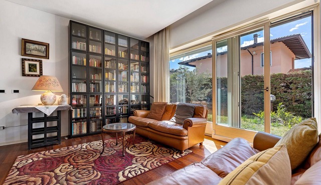 Villa Ottaviano: elegant villa with private garden and relaxation near Lake Garda