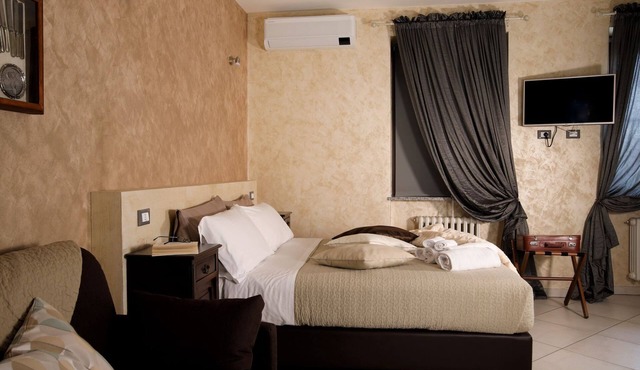 Wohnung 'Golden Sands' mit Schwimmbad by Interhome in Monticello D'Alba
