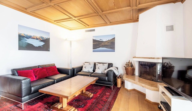 Wonderful private villa for 10 guests with WIFI, TV, patio, pets allowed and panoramic view