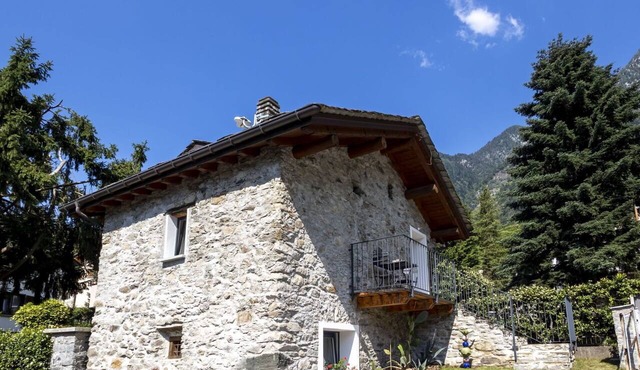 Wonderful private villa for 4 guests with WIFI, TV, terrace and pets allowed