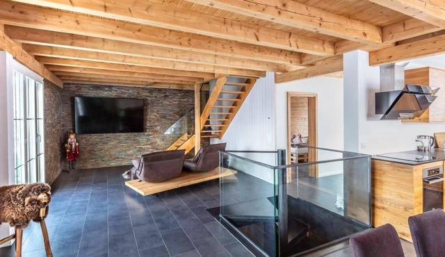 Wunderschönes Luxus-Chalet mit Seesicht by Interhome