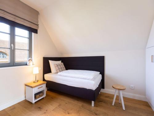 Reetland am Meer - Premium Reetdachvilla mit 3 Schlafzimmern, Sauna und Kamin E05 in Dranske