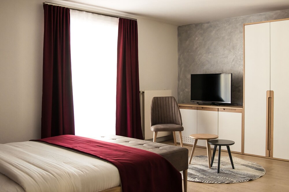 Romanel-sur-Lausanne Hotel | Hotel Adore