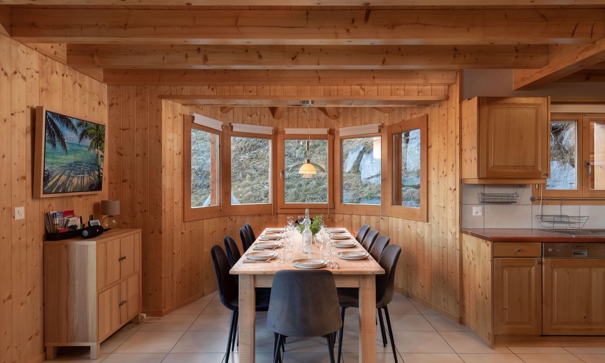 La Tzoumaz Cabin | Chalet Belle Roche Recently Renovated Jacuzzi