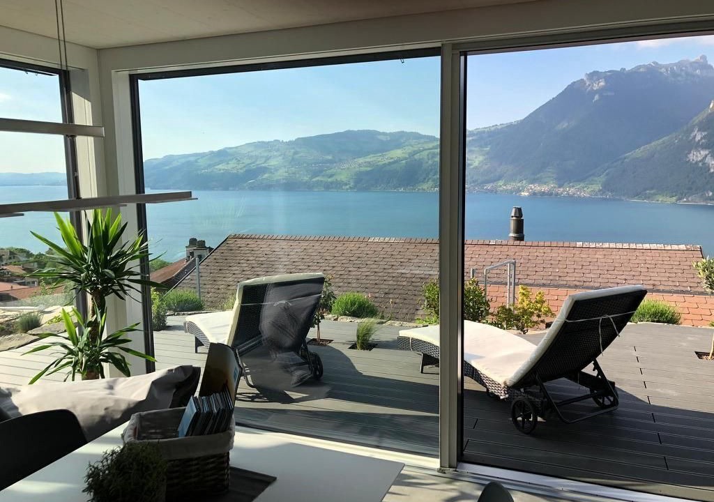 Krattigen Apartment | Cosy and modern flat with panoramic views