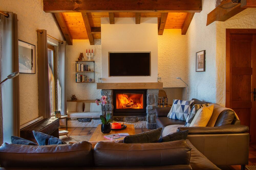 Verbier Ski Chalet | Chalet "alexandre" Parfaitement Situé sur les Hauteurs de Verbier