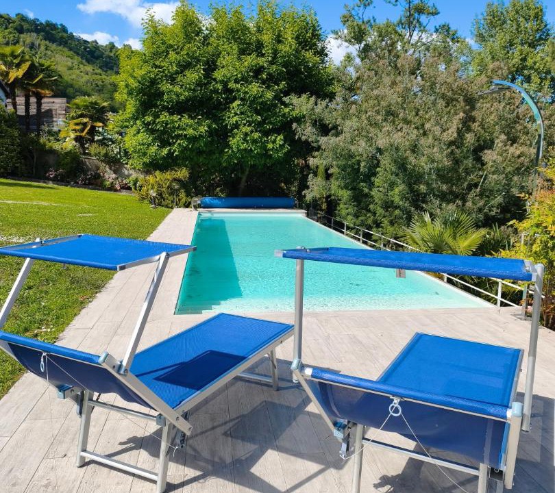 Lesa Villa | Casa Blanca - Villa with pool and private beach