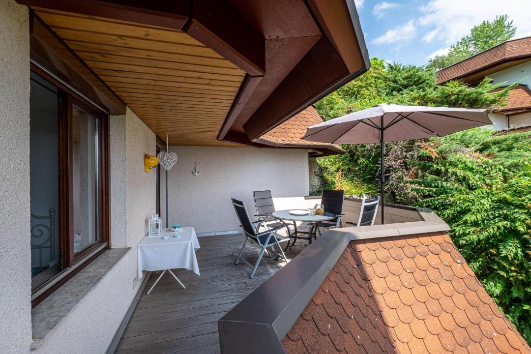 Meersburg Apartment | Ferienwohnung Sommerglück, ruhige Höhenlage mit Seeblick