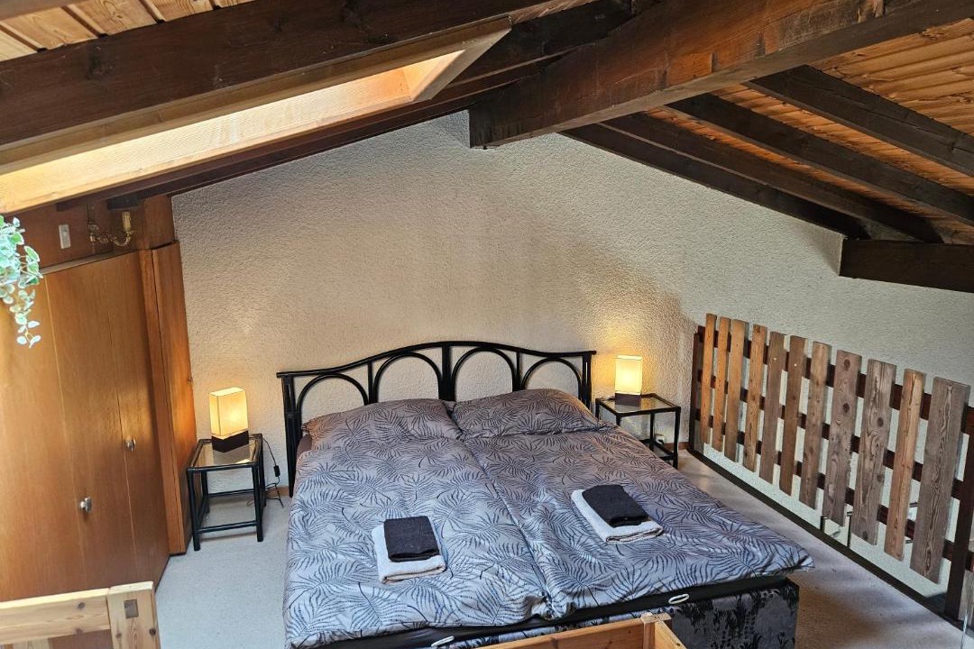 Portalban-Dessous Apartment | Charmantes Reihenhaus in Seenähe