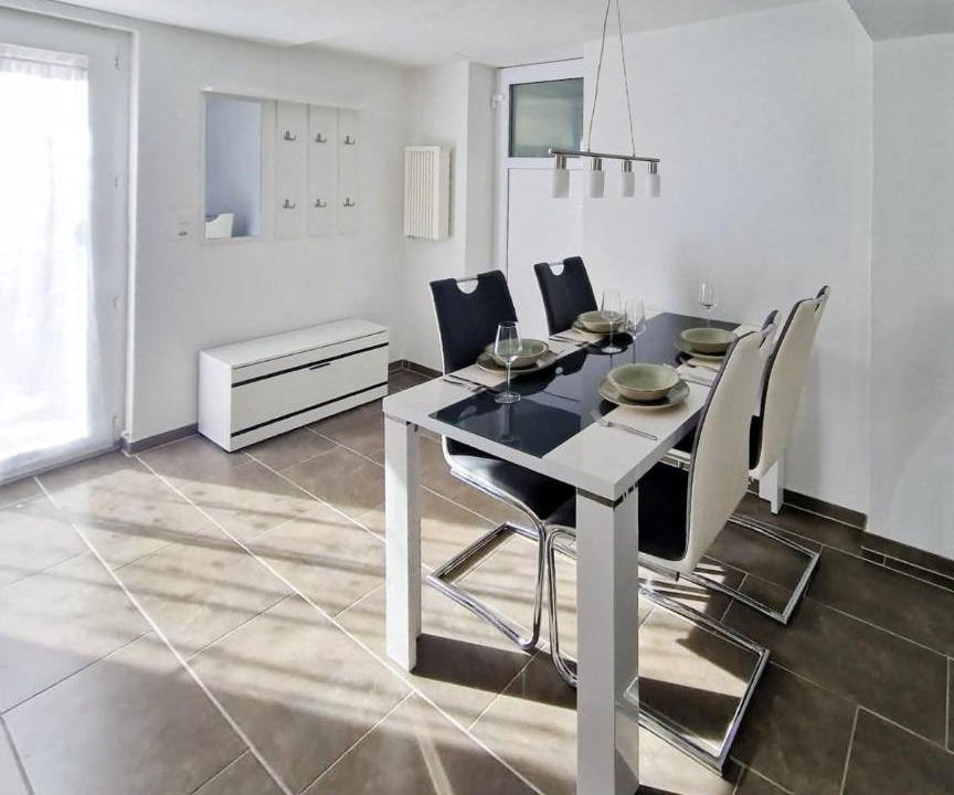 Lauterbrunnen Apartment | Chalet Bellevue Beautiful Waterfall view private Garden & free parking