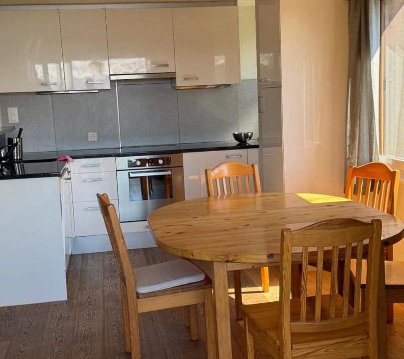 Verbier Apartment | Avouitzons Medran Apartments - Ski-in Ski-out 30 meters from Medran lift and 40 meters from W Hotel