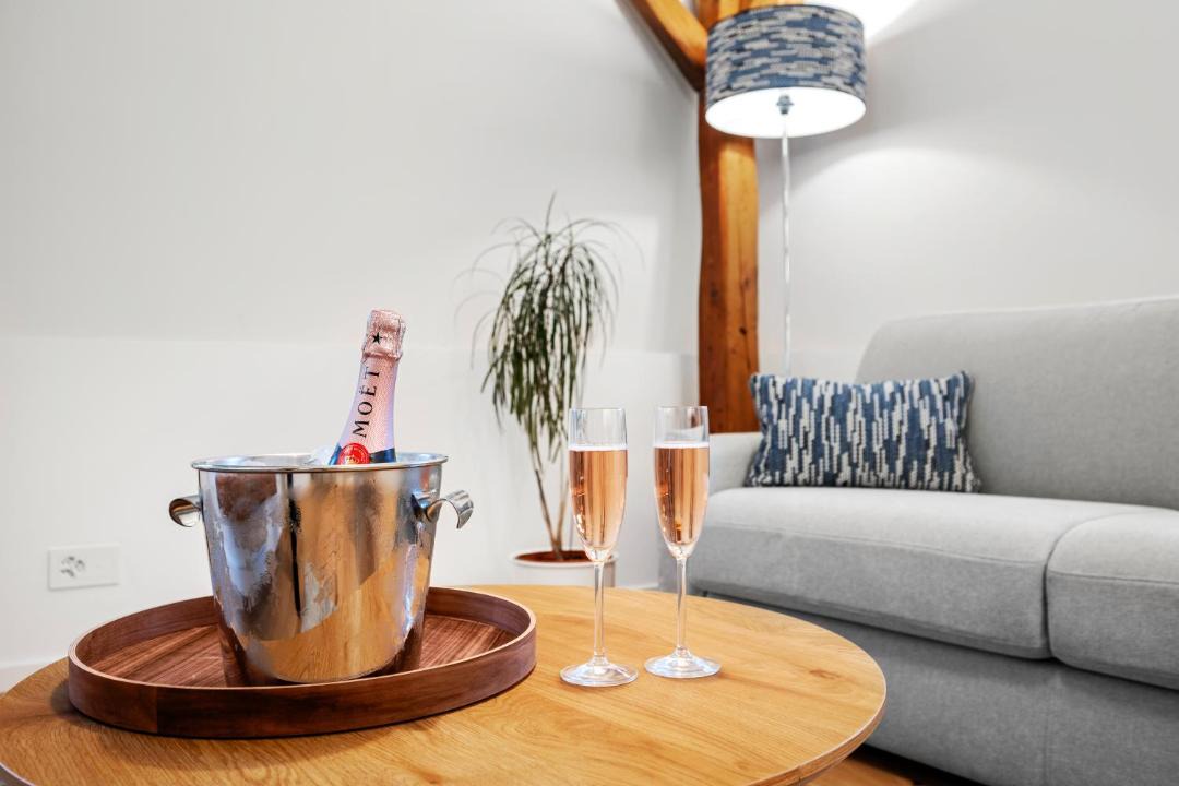 La Tour-de-Peilz Apartment | La Suite du Bourg