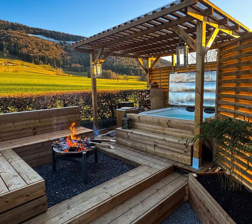 Rebeuvelier Ski Chalet | Juralodgespa Chalet Julie