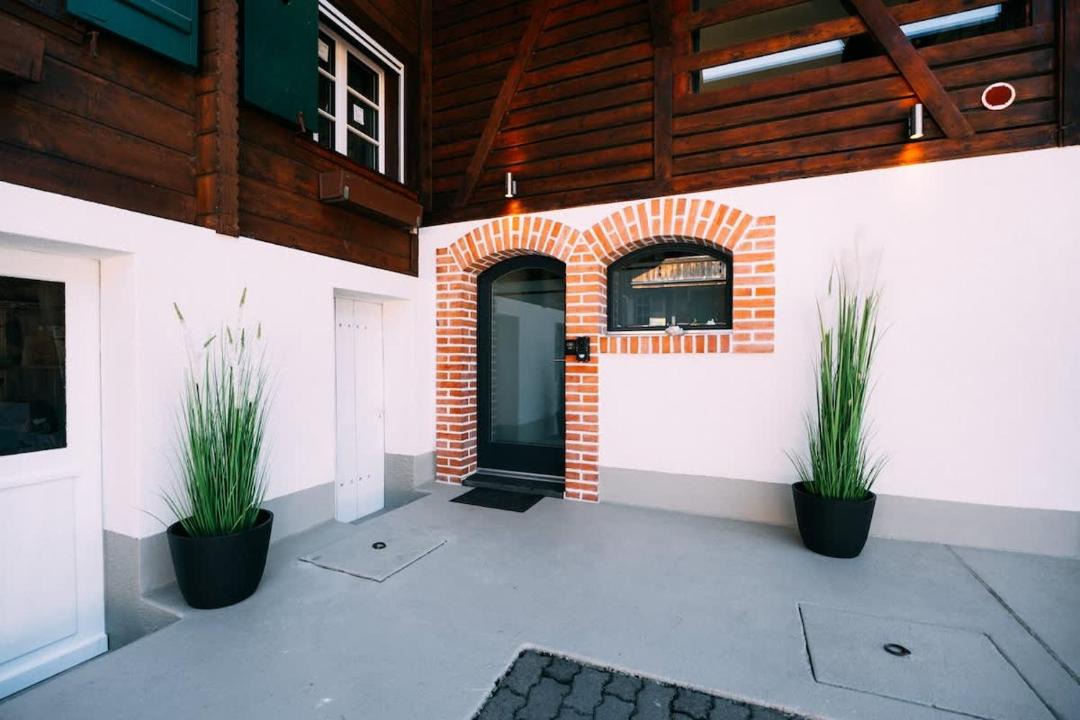 Boenigen Apartment | Lakeside Barn Apartment near Interlaken
