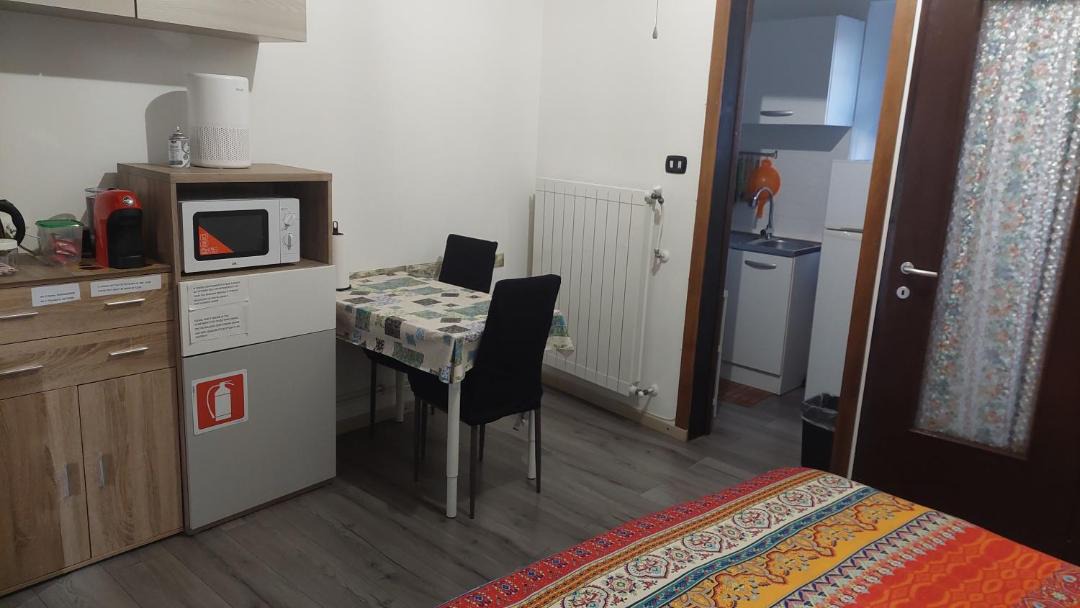 Bareggio Apartment | Ferrera case vacanze Monolocale Ferrera 15 minuti da RHO Fiera e da Milano San Siro