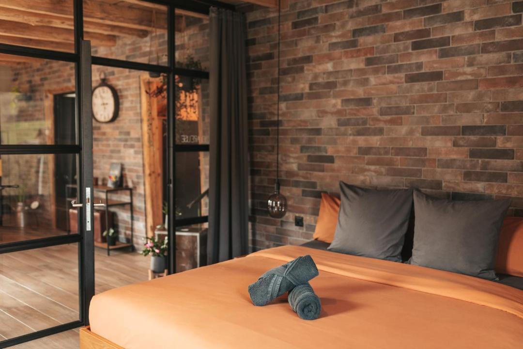 Travers Apartment | Appartement thématique: Voyage Industriel