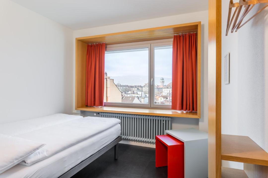 Niederdorf Hotel | Hotel Marta - 1950's architecture in Zurich's vibrant old town, near main station