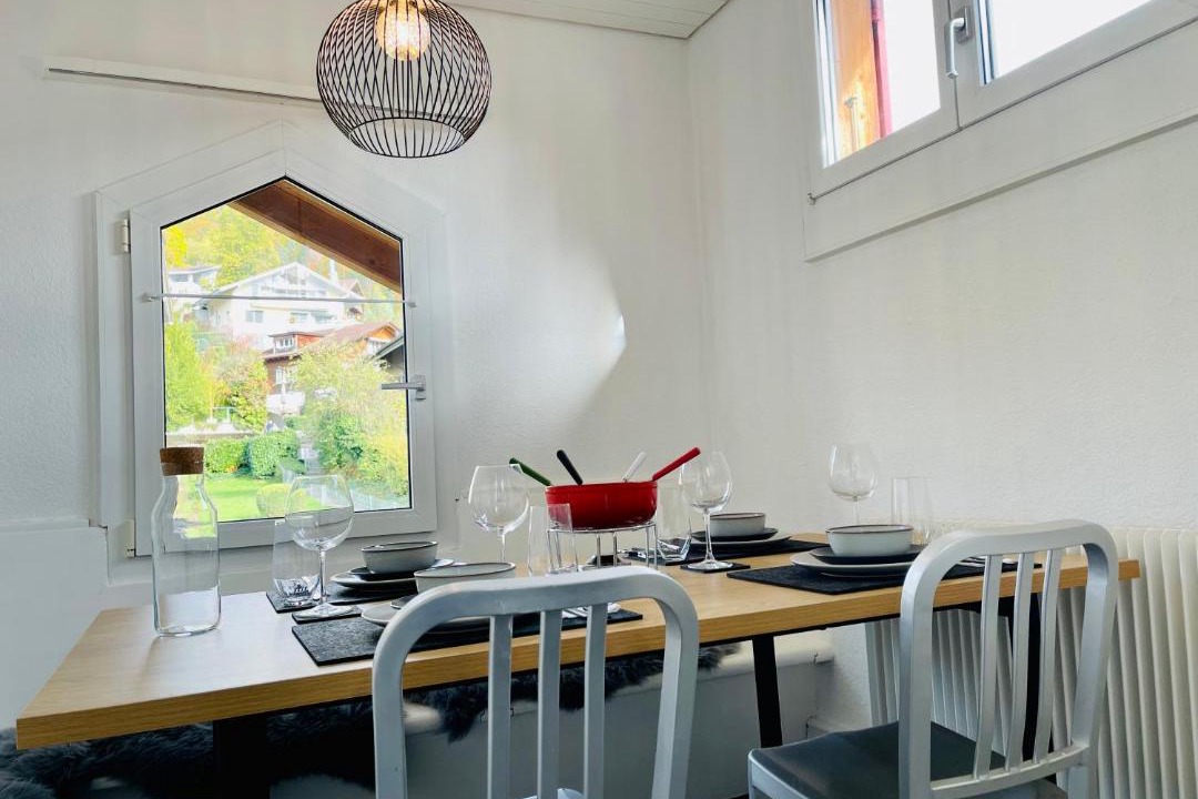 Oberhofen am Thunersee Apartment | -The Urbanist- Lakeview Free Parking 2BD Fast WiFi