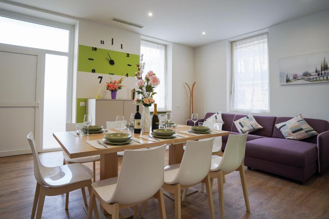Sesto Calende Apartment | Camelia - Radice Comfort Apartments - Leonardo, MXP & Laghi