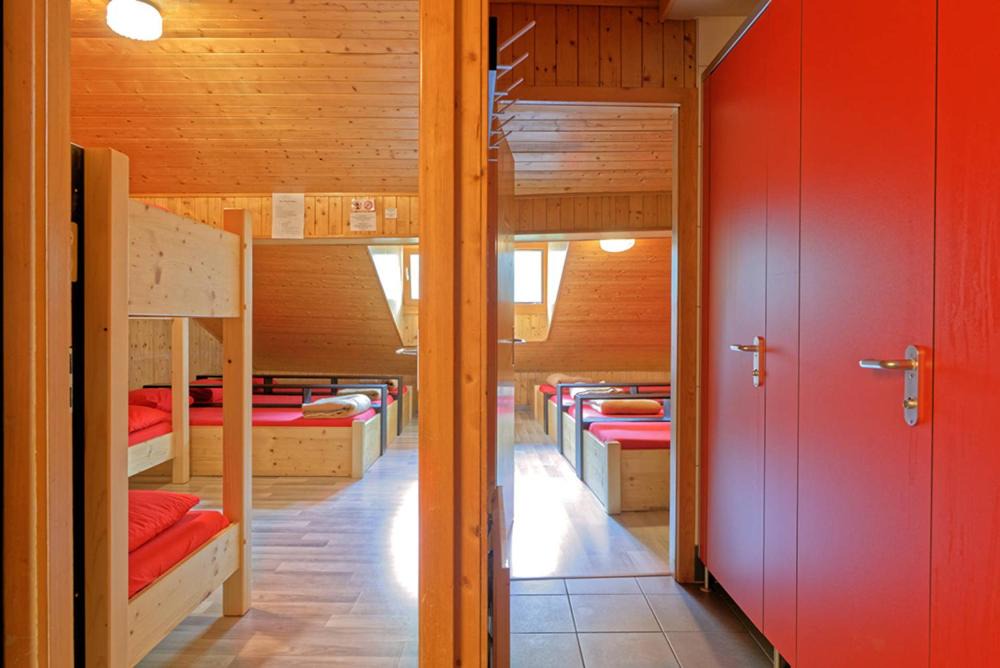 Bourg-Saint-Pierre Hostel | Petit Vélan - Coworking & Coliving