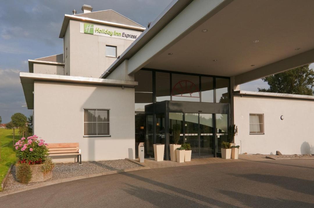 Neuenkirch Hotel | Holiday Inn Express Luzern-Neuenkirch by IHG