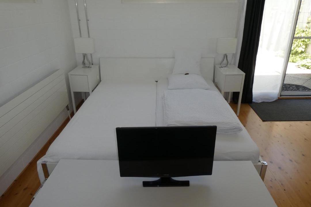 Ueberstorf Bed & Breakfast | Studio Elegant