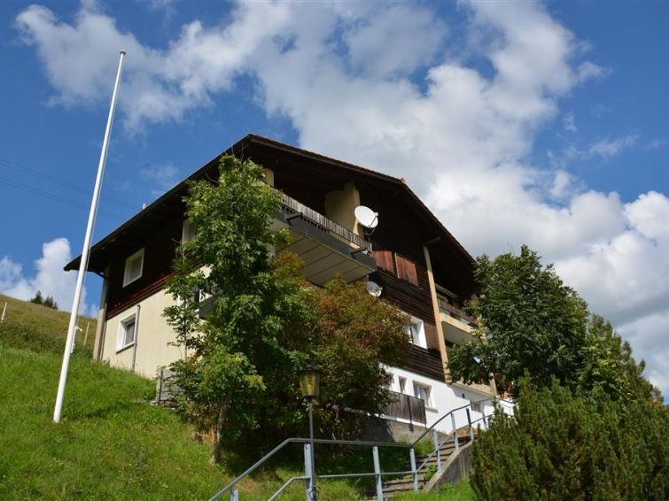 Photo of Buildings in Saanenmoeser