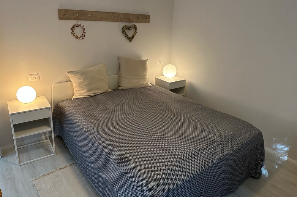 Photo of Bedroom in Claino Con Osteno
