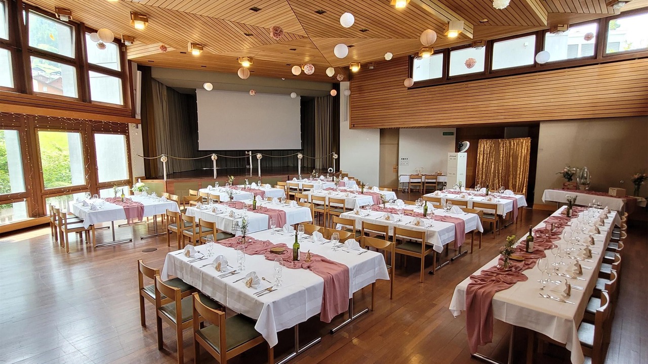 Photo of Others in Quarten