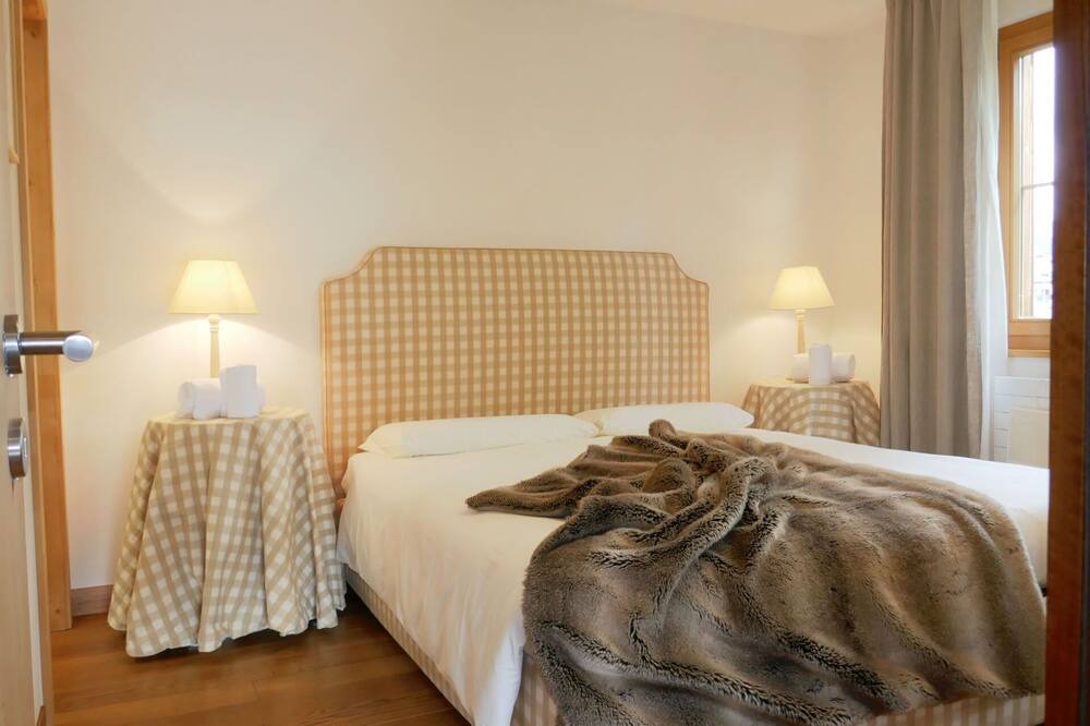 Photo of Bedroom in Samedan